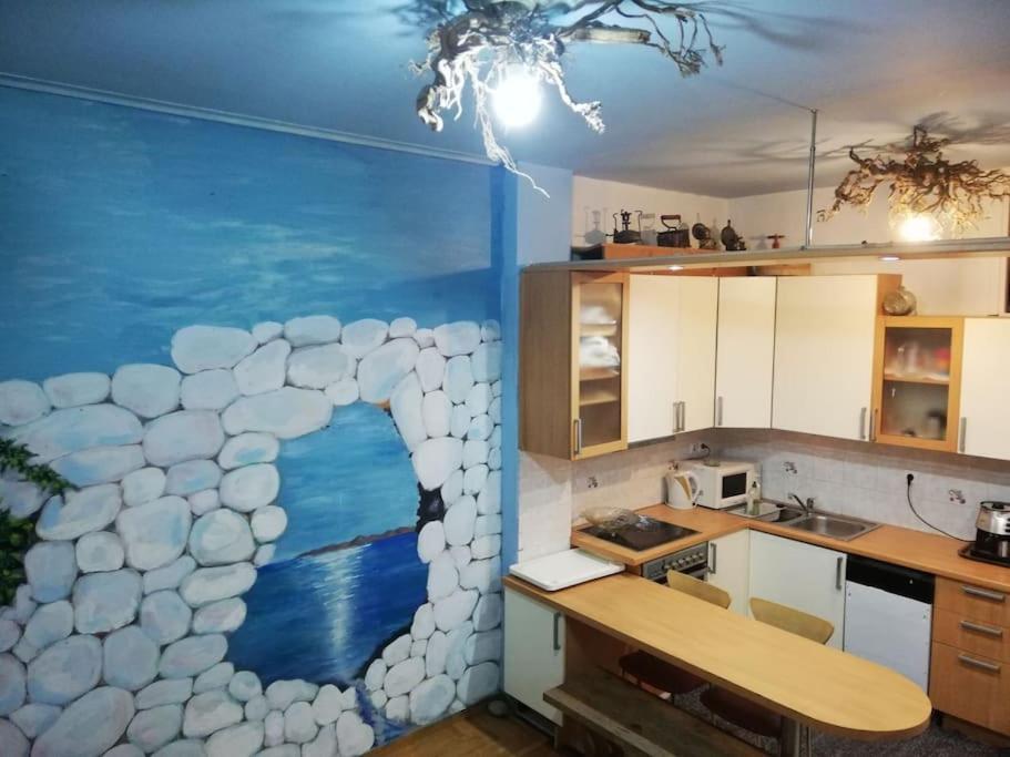 Kyriaki 'S Artistic Apartment Next Metro Agios Ioannis Athens Exterior photo
