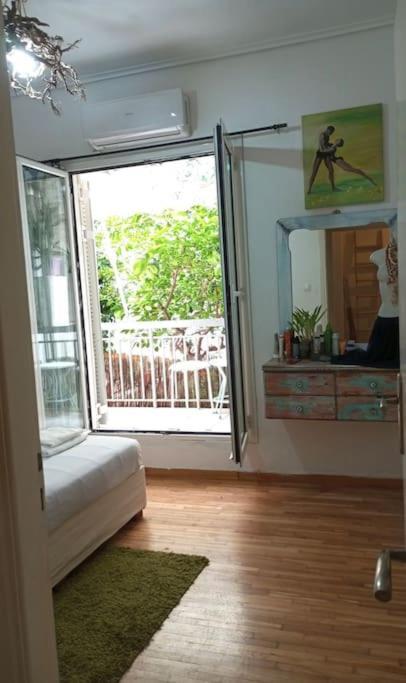 Kyriaki 'S Artistic Apartment Next Metro Agios Ioannis Athens Exterior photo